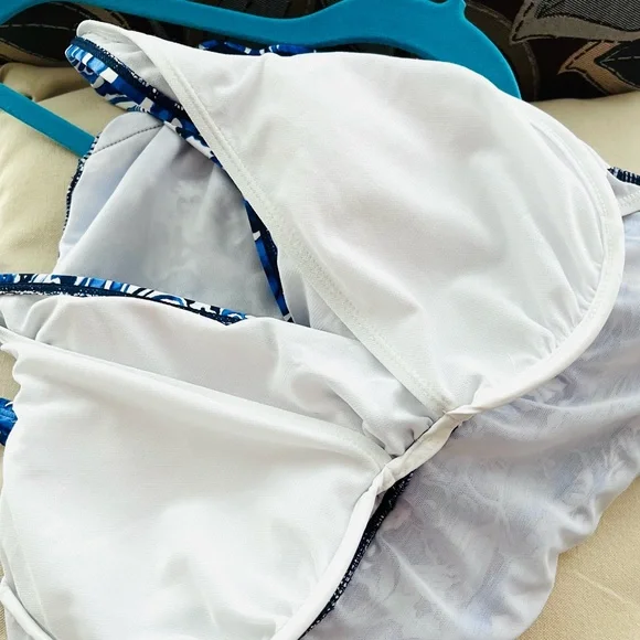 SOLD ☀️Ralph Lauren Women’s Tummy Slimming Blue Floral One Piece Swimsuit Sz 12 - Picture 6 of 13